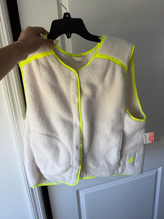 Free People Jackets & Blazers - NWT FREE PEOPLE KEEP IT COZY FLEECE VEST